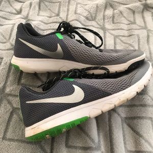 Nike flex experience tennis shoe